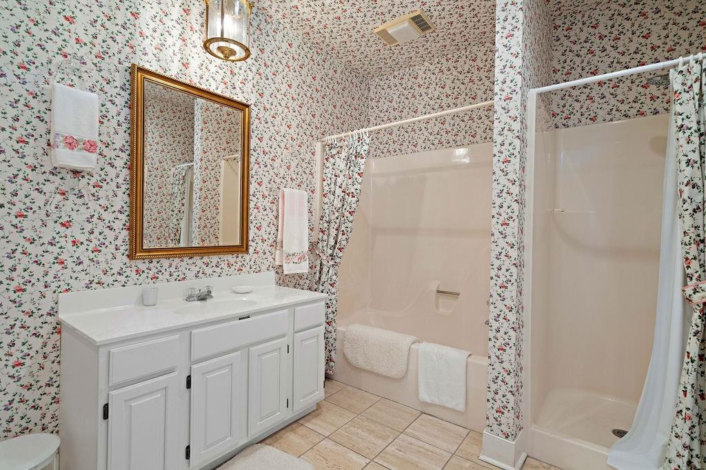 34 OAKLAWN Drive