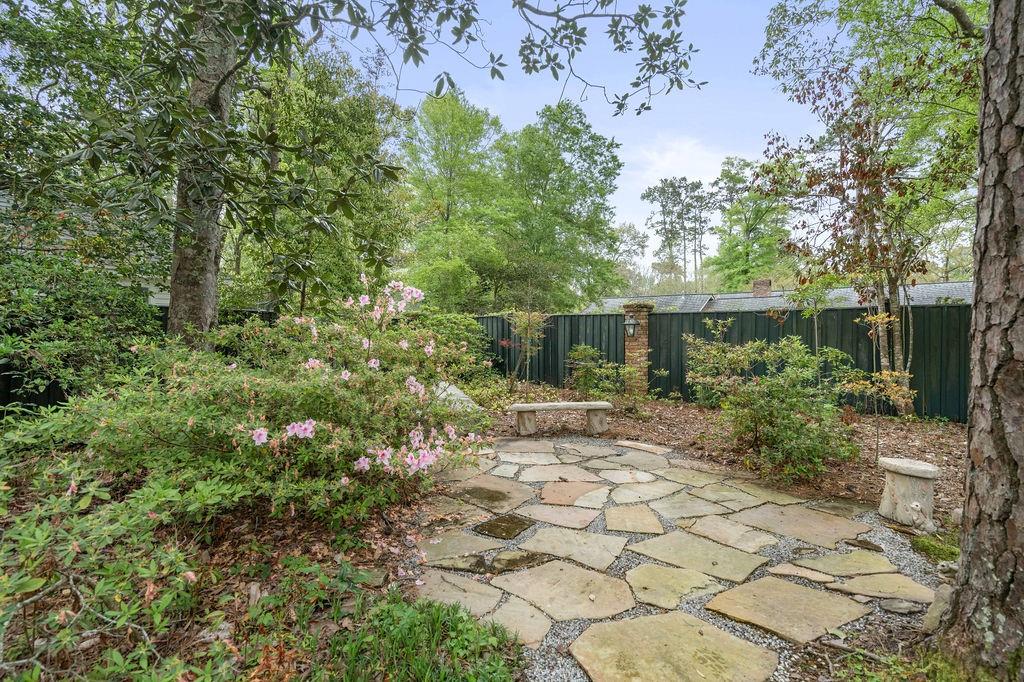 34 OAKLAWN Drive
