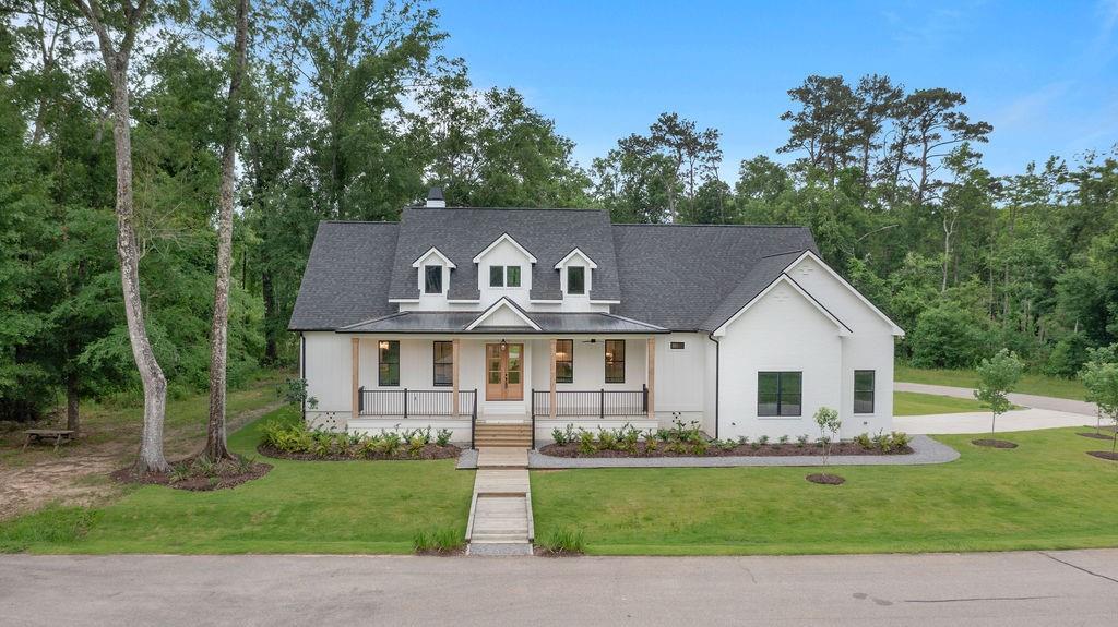 641 LOGGERS Circle