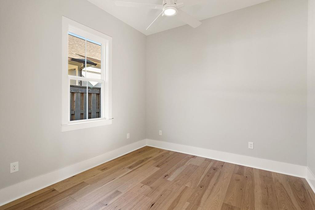 854 CANE LOOP Alley