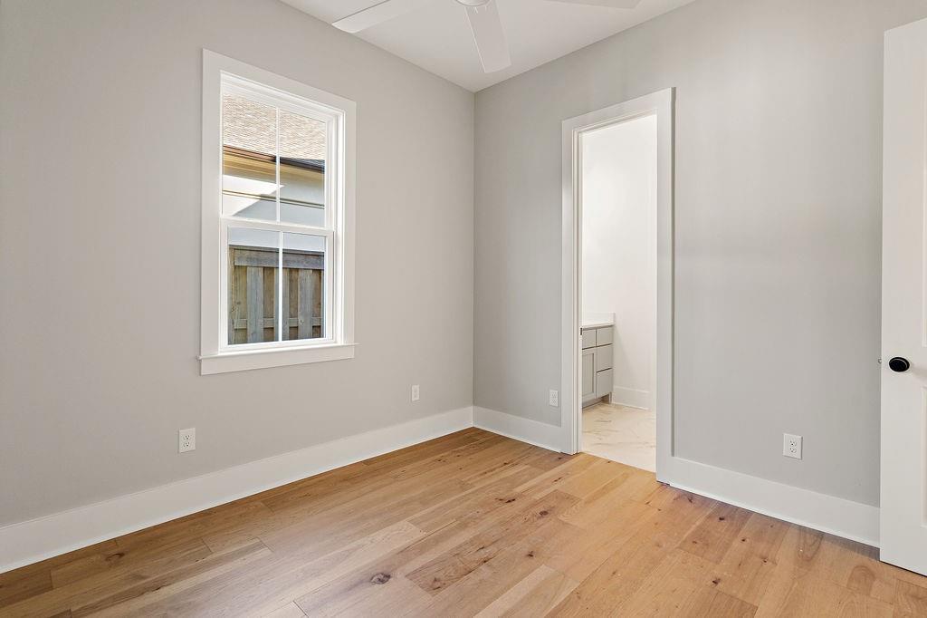 854 CANE LOOP Alley