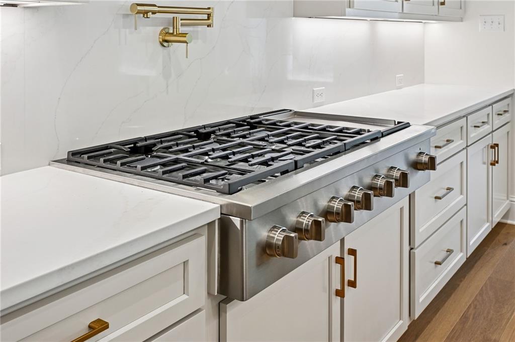 370 N TALLOWWOOD Drive