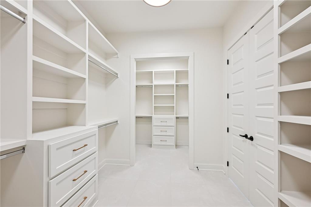 370 N TALLOWWOOD Drive