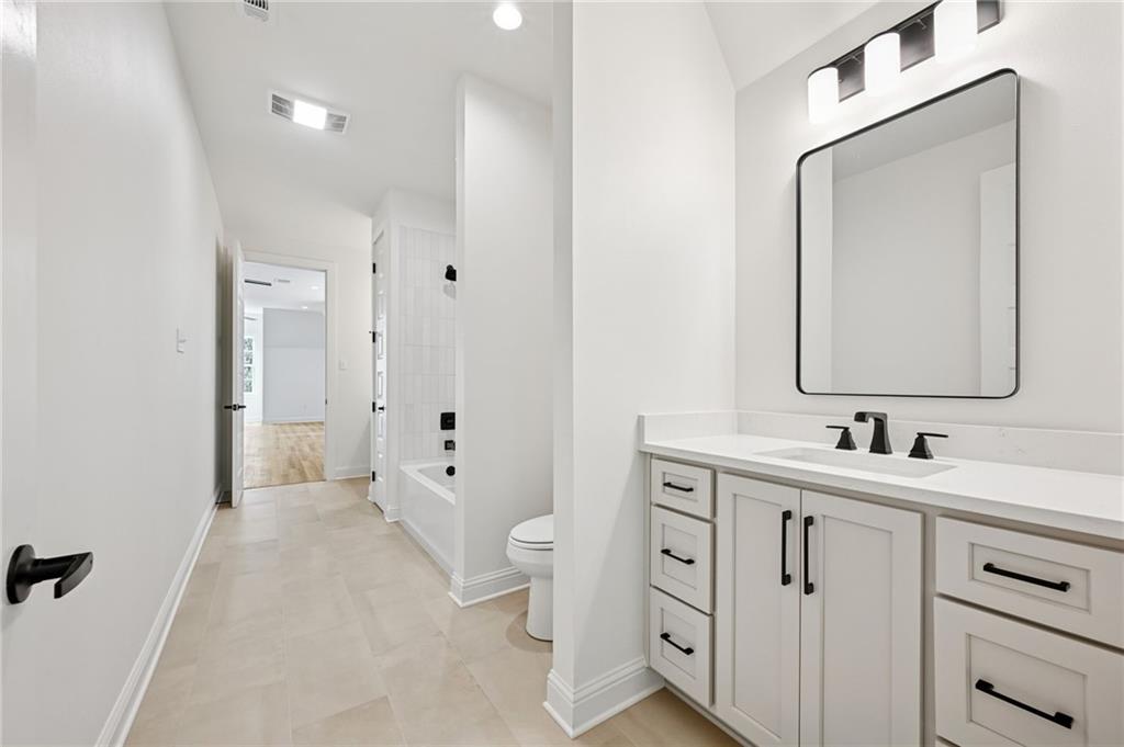 370 N TALLOWWOOD Drive