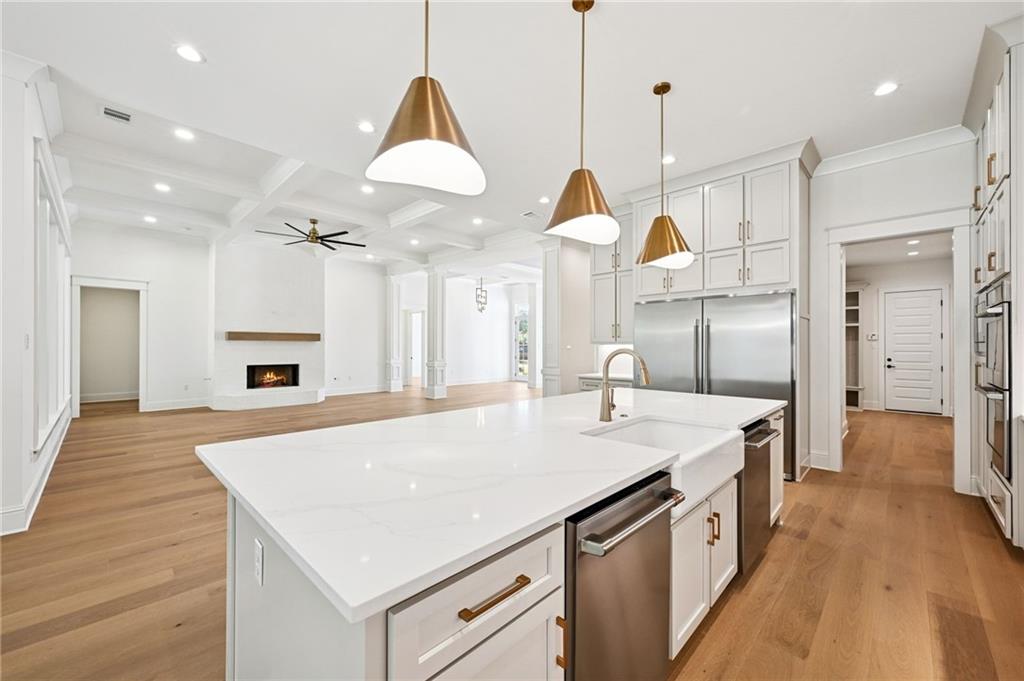 370 N TALLOWWOOD Drive