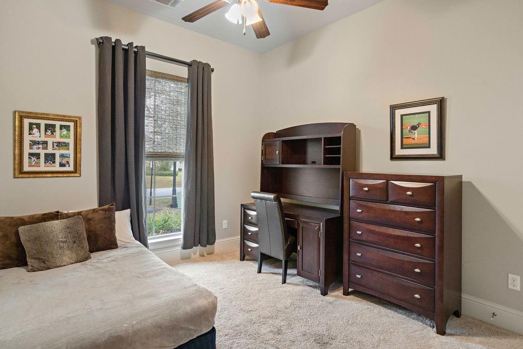 297 W LONGVIEW Court