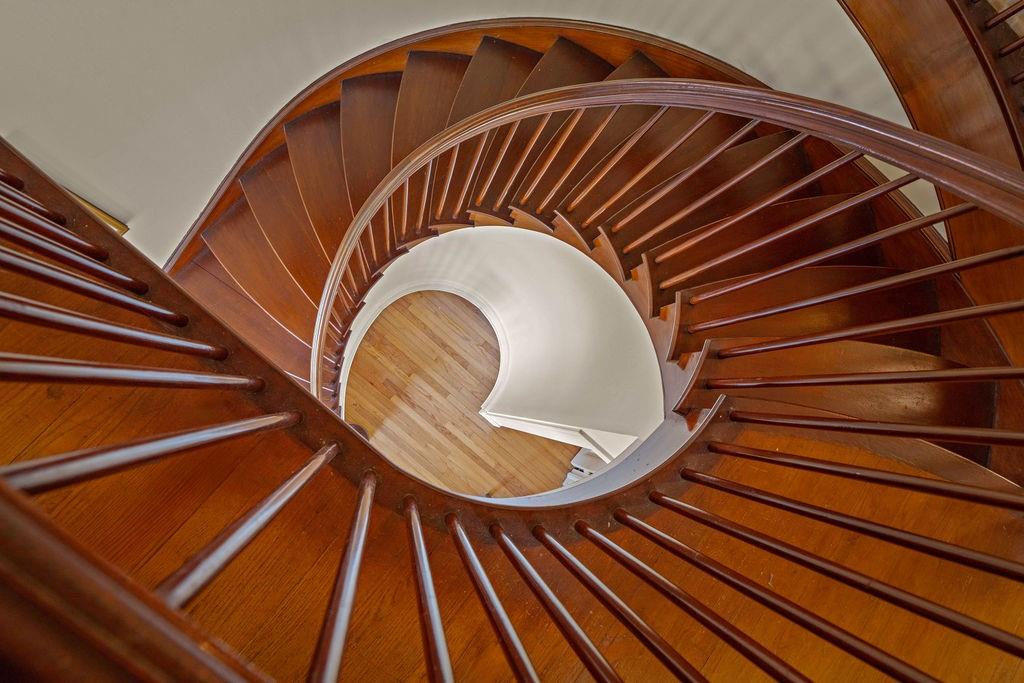 10296 HIGHWAY 190 Highway