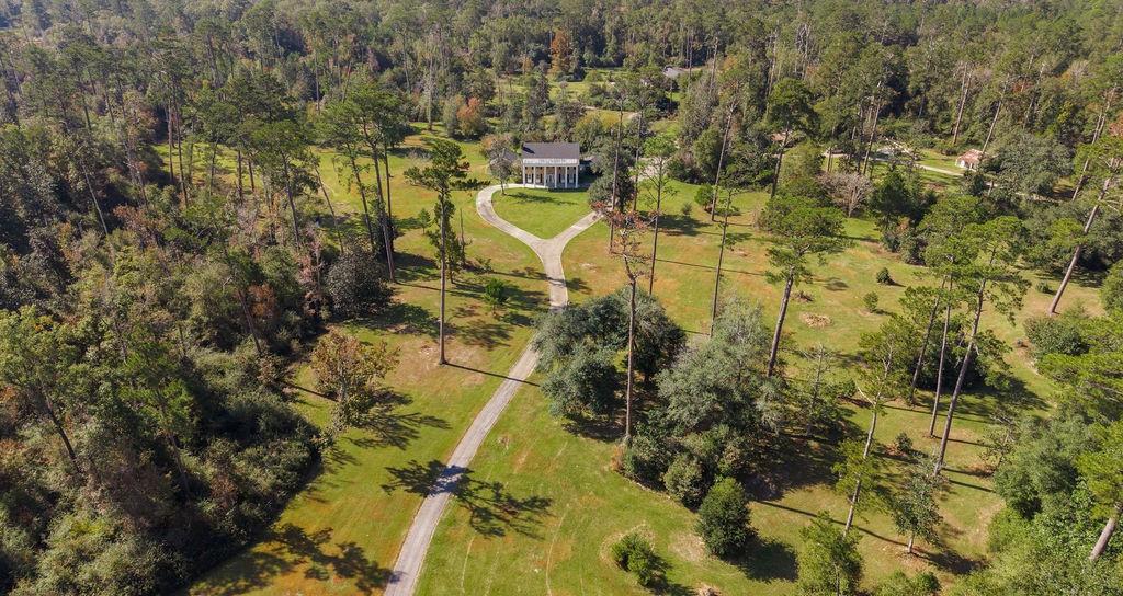 10296 HIGHWAY 190 Highway