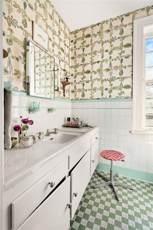 10296 HIGHWAY 190 Highway