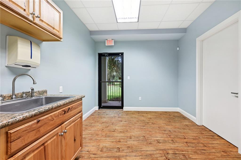 141 FAIRVIEW OAKS Drive 3/4
