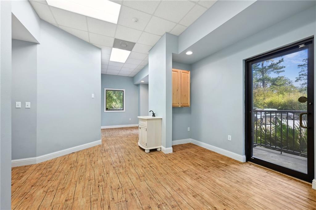 141 FAIRVIEW OAKS Drive 3/4