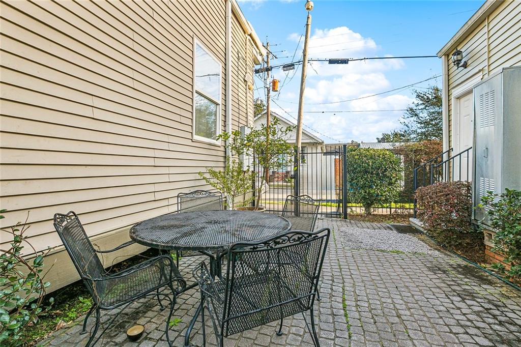 1738 BURDETTE Street 1738