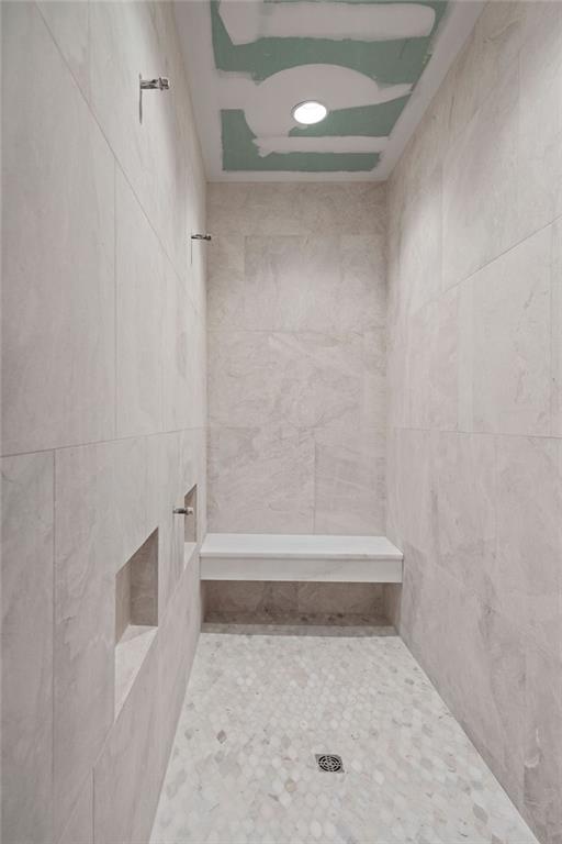 909 S MADISON Street