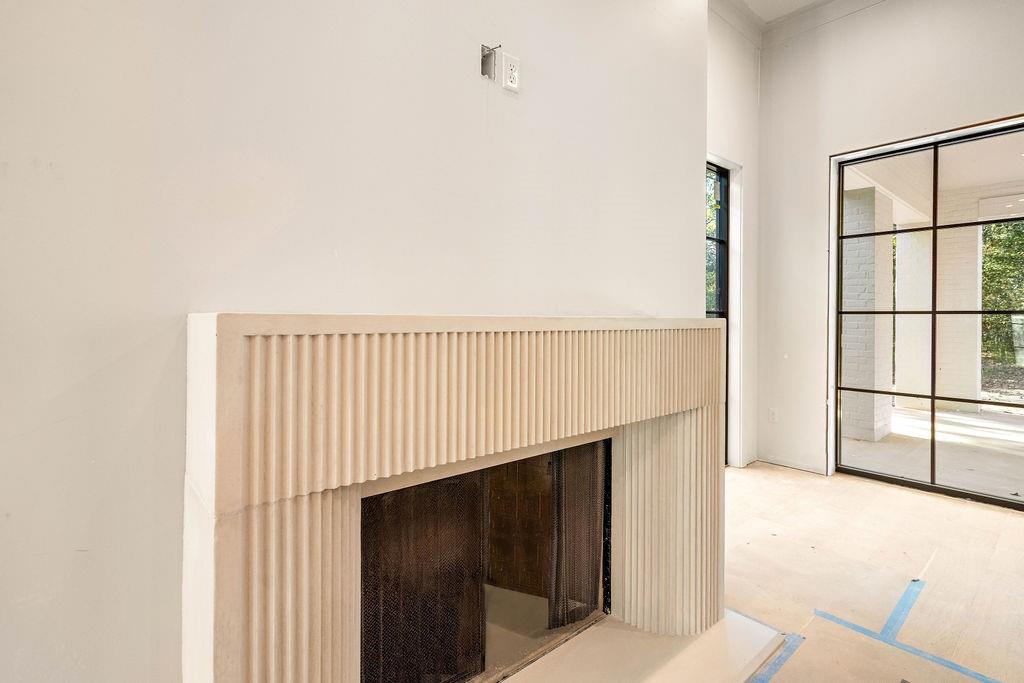 909 S MADISON Street