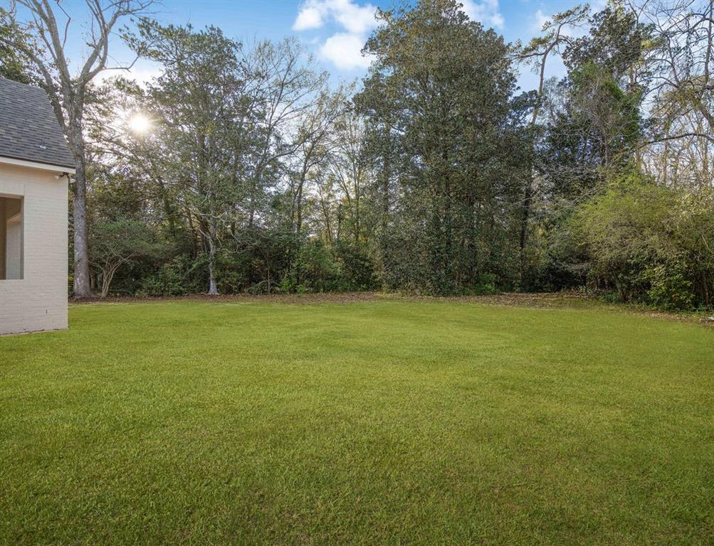 909 S MADISON Street