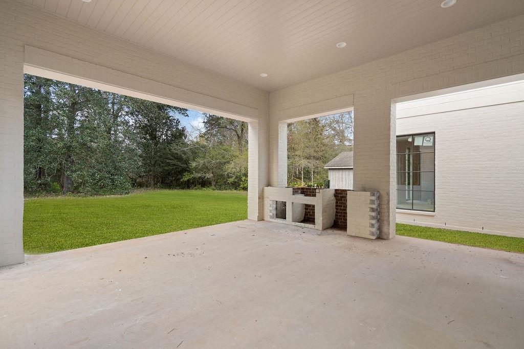 909 S MADISON Street