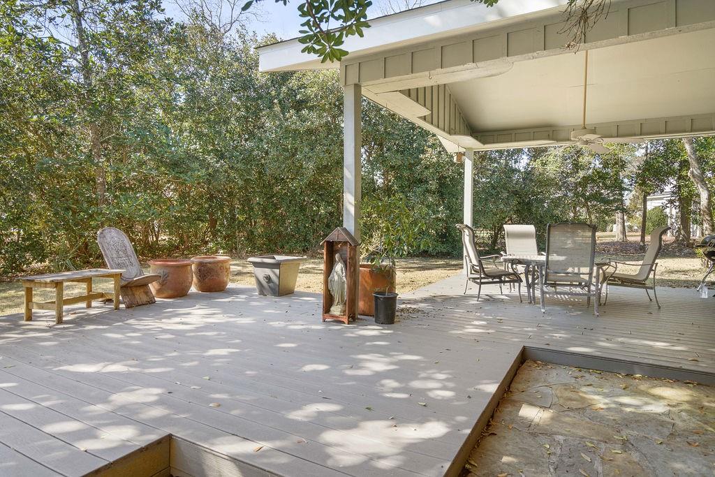 118 RIVERDALE Drive
