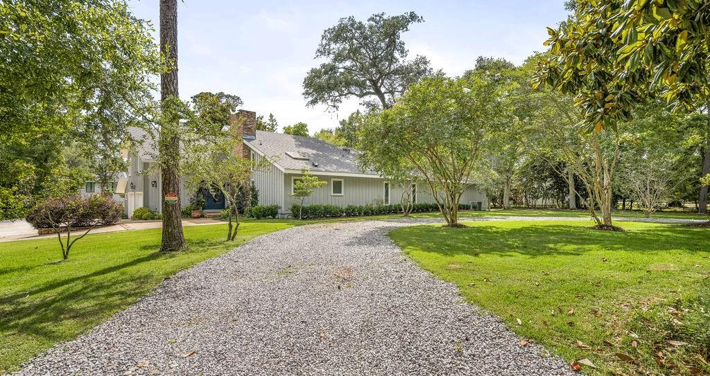 118 RIVERDALE Drive