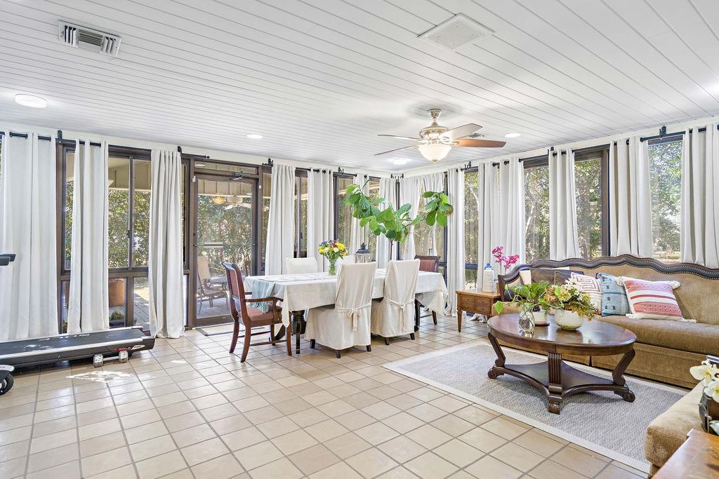 118 RIVERDALE Drive