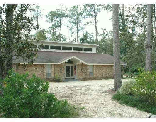 4 DOGWOOD Drive