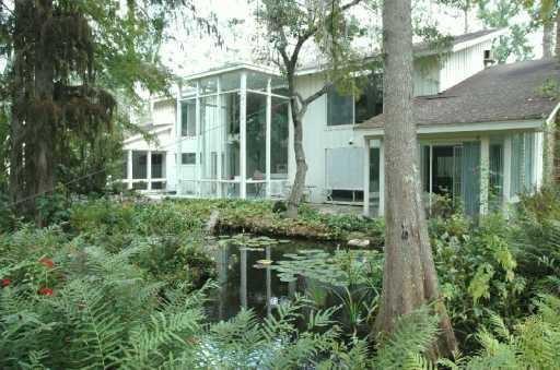 4 DOGWOOD Drive