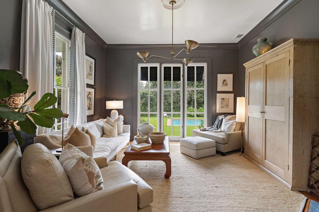 501 S AMERICA Street