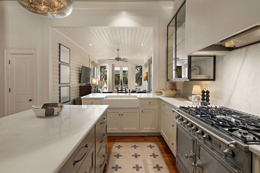 501 S AMERICA Street