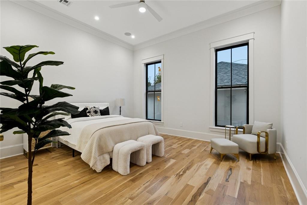 6462 LOUIS XIV Street