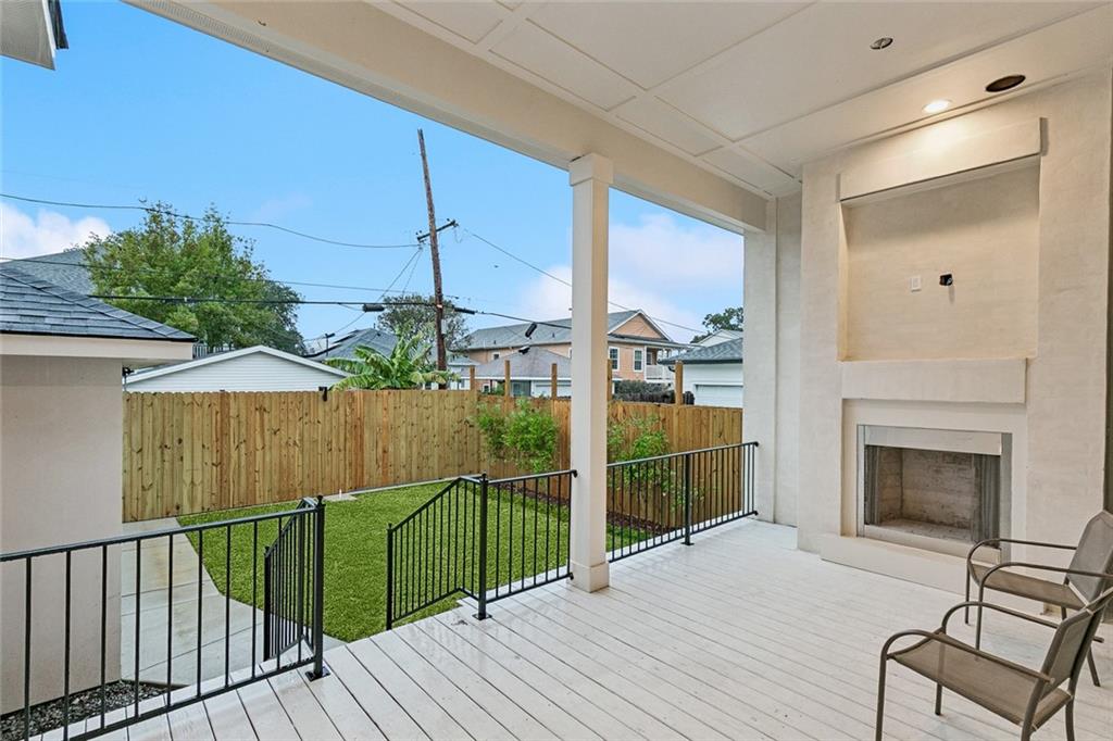 6462 LOUIS XIV Street