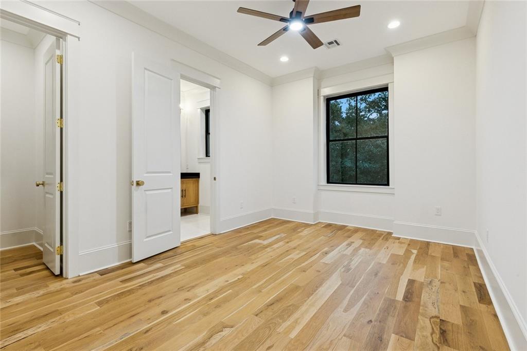 6462 LOUIS XIV Street