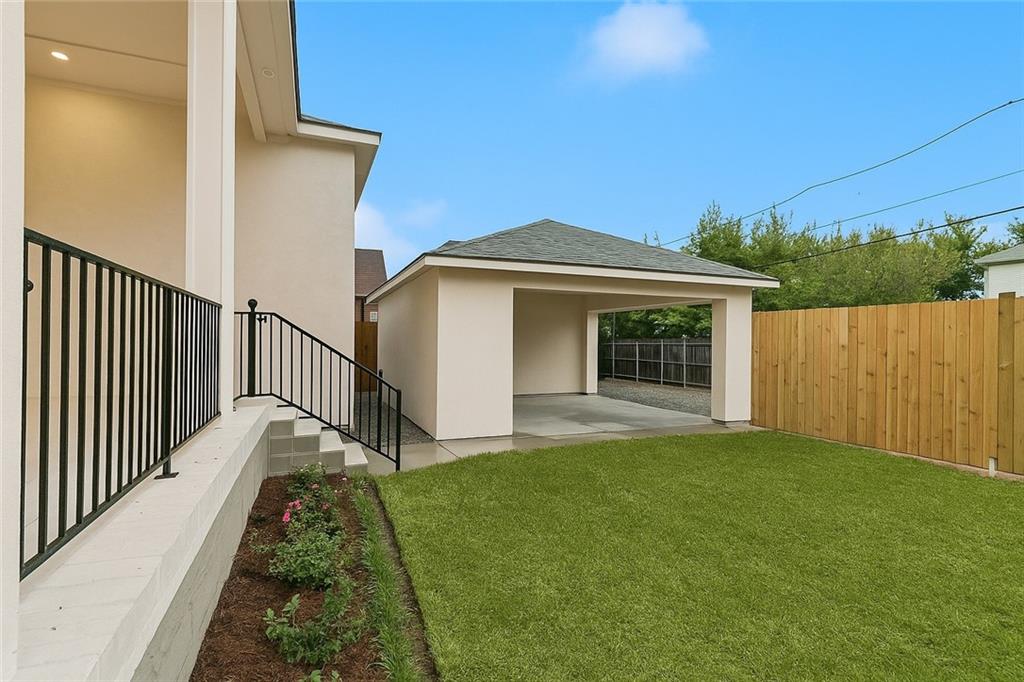 6462 LOUIS XIV Street