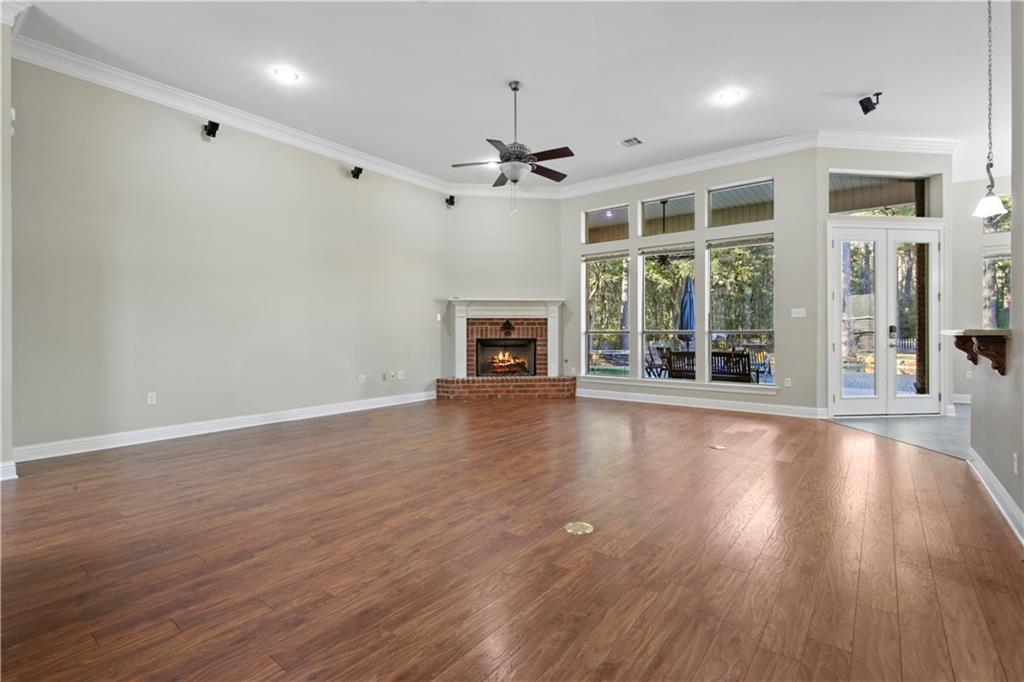 264 THORNWOOD Drive