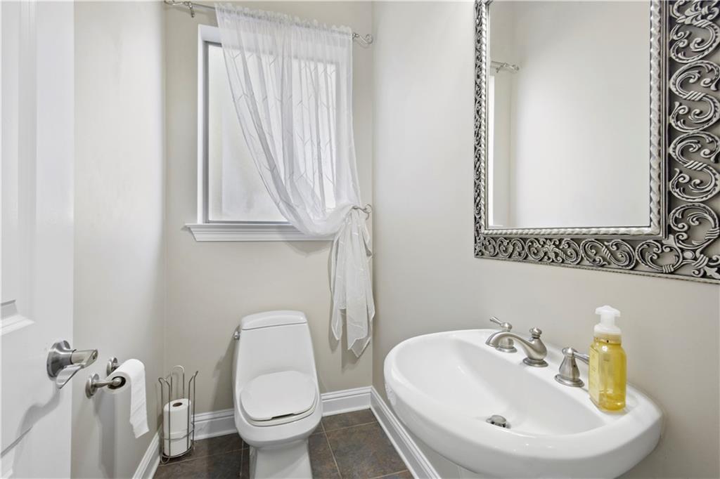 264 THORNWOOD Drive