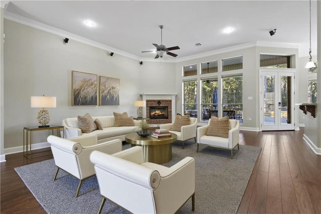 264 THORNWOOD Drive