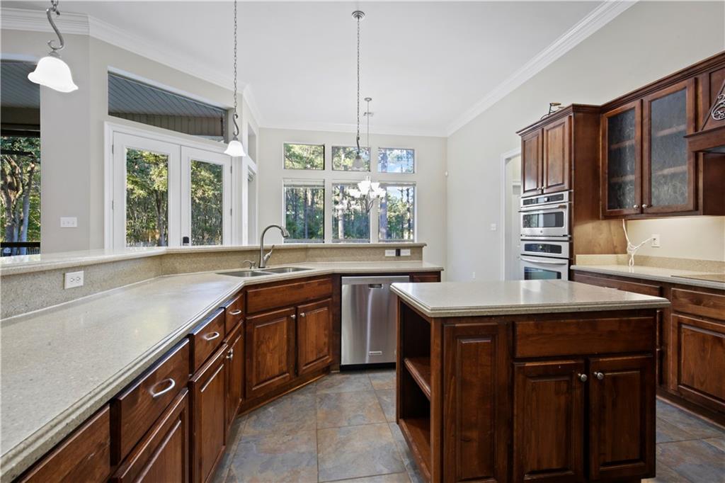 264 THORNWOOD Drive