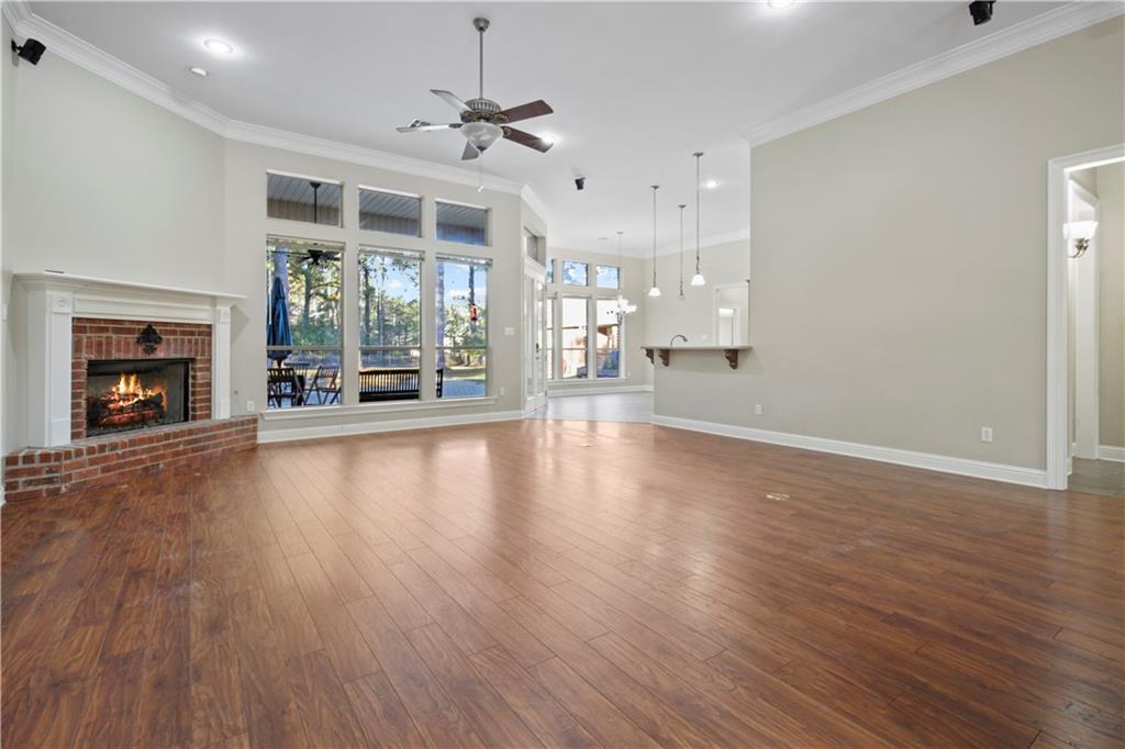 264 THORNWOOD Drive