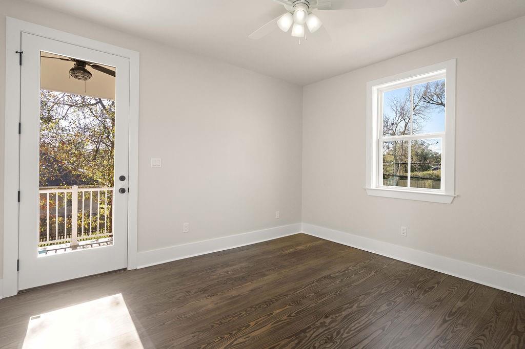 218 N JACKSON Street