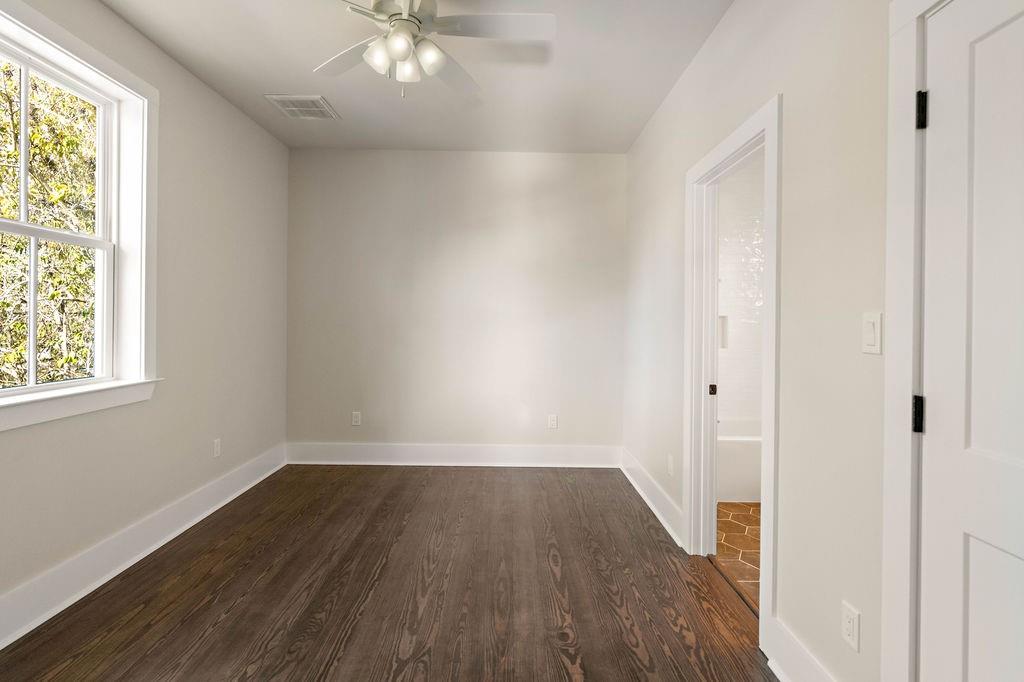 218 N JACKSON Street