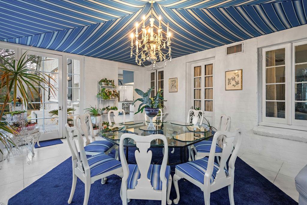 416 S AMERICA Street