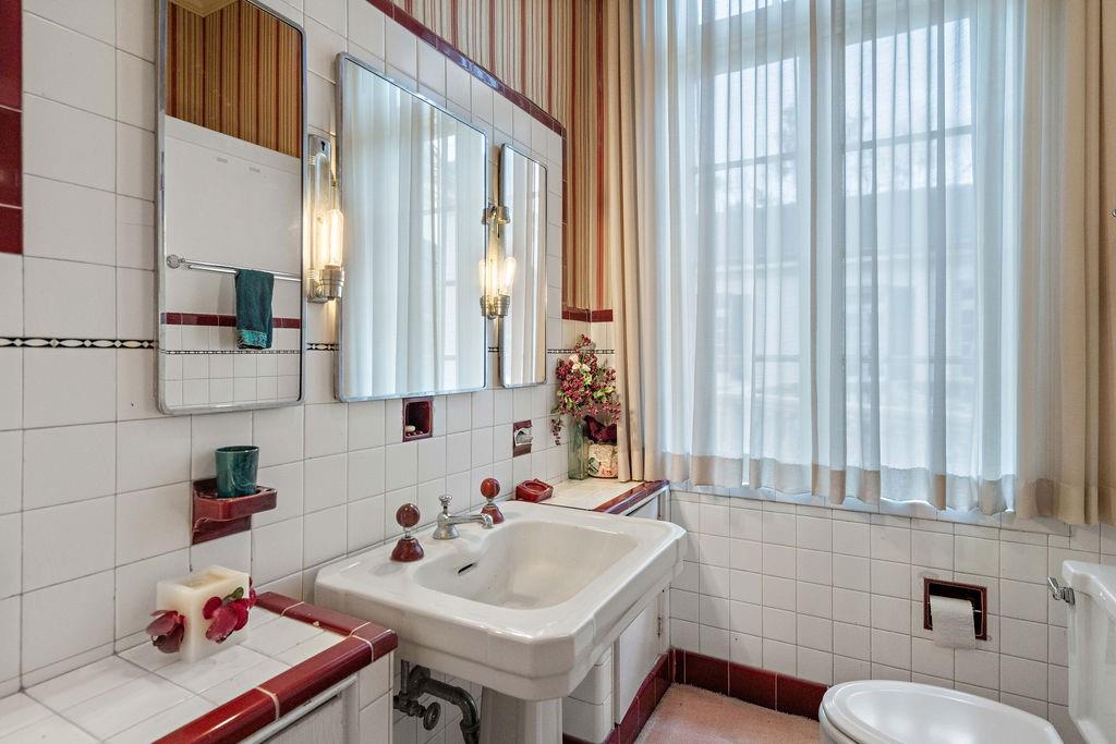 416 S AMERICA Street