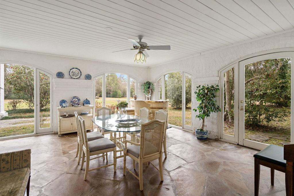 416 S AMERICA Street