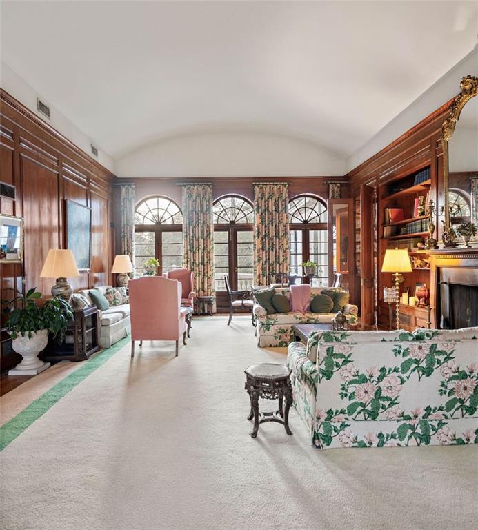 416 S AMERICA Street