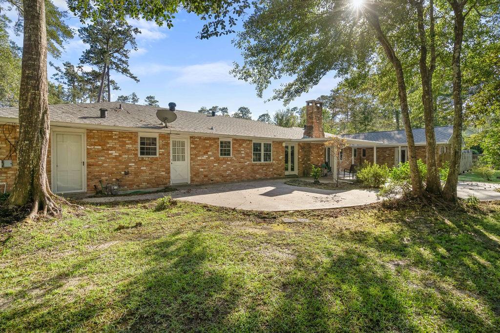 35 OAKLAWN Drive