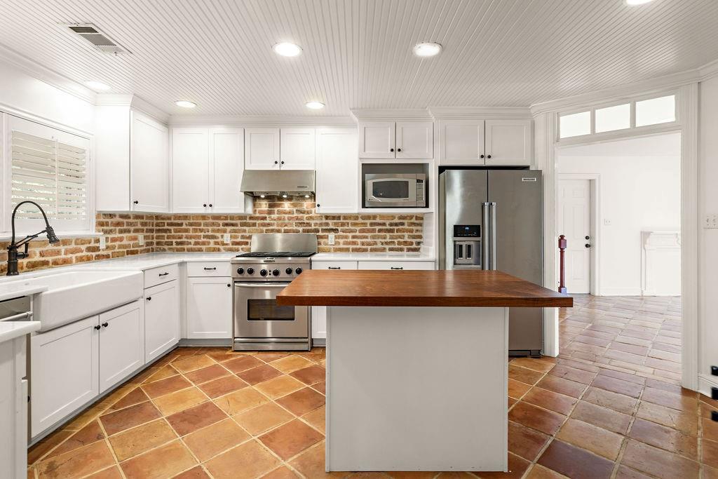 222 COFFEE Street