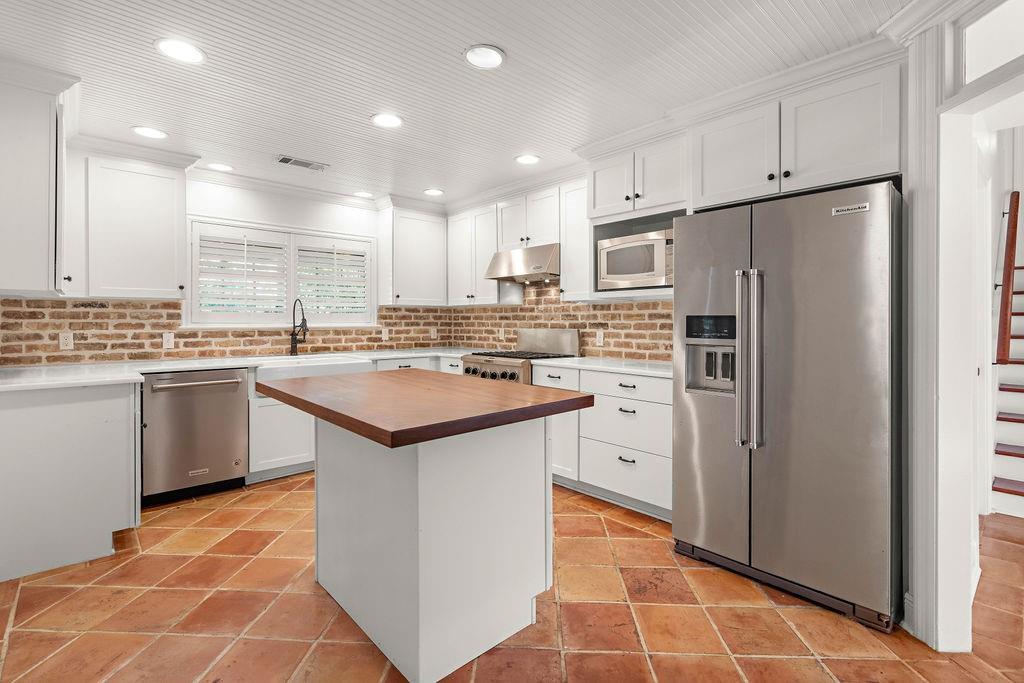 222 COFFEE Street