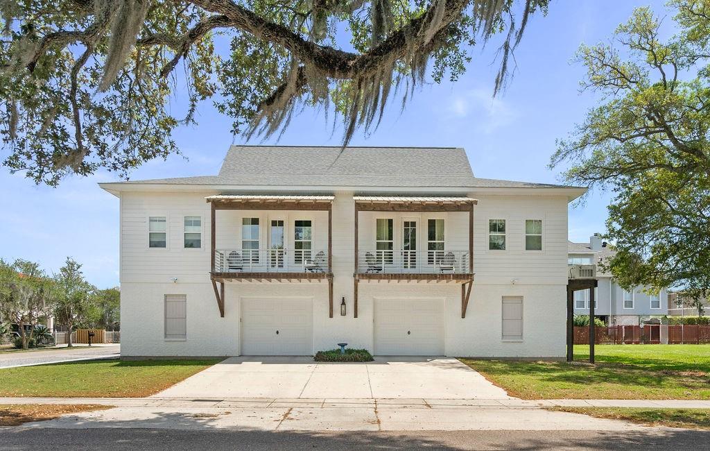 1005 MAIN Street