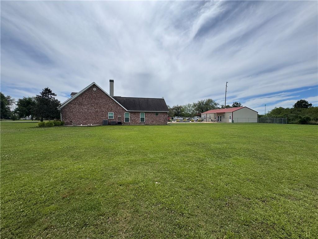2710 LLOYD Road