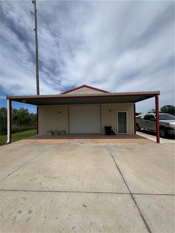 2710 LLOYD Road