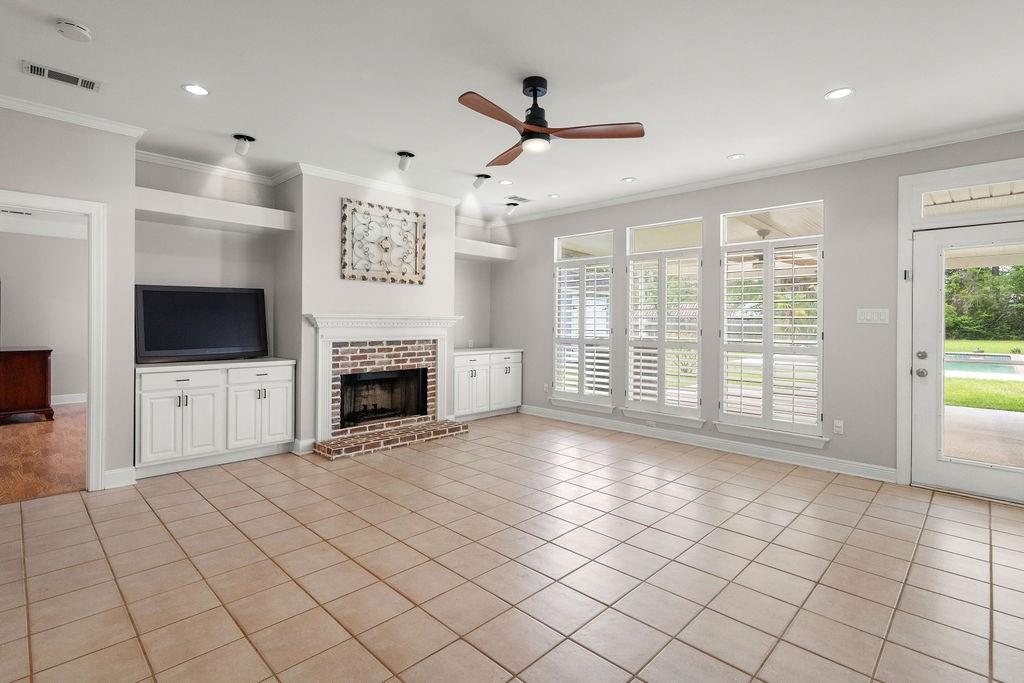 67 N DOGWOOD Drive