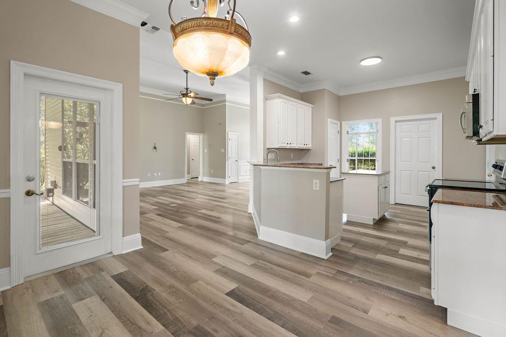 533 HOMEWOOD Drive
